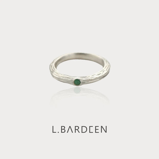 Silver Ring with Emerald