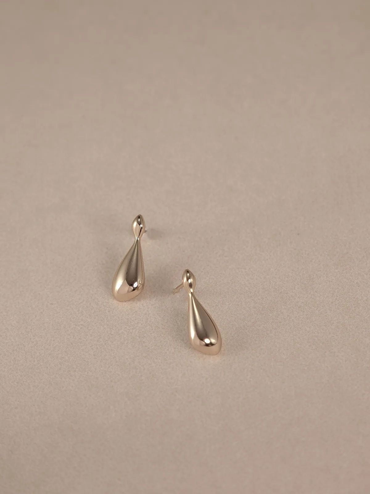 Gold Raindrop Earrings